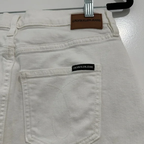 Calvin Klein White Denim Mini Skirt High Rise Frayed Hem Summer | Size 26 - Picture 12 of 13